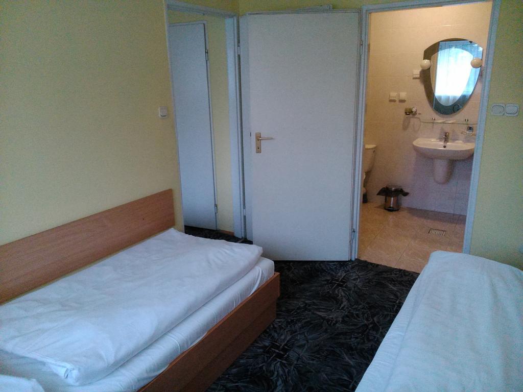 Hostel Refleks Torun Room photo